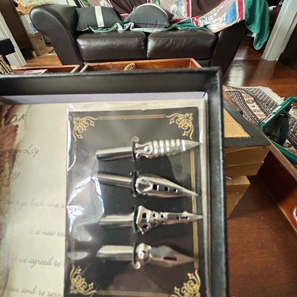 Elegant Feather Pen Set with nibs and ink- journaling- letters- spells- new - Picture 4 of 10